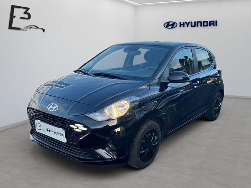 Schwarz Gebraucht 2023 Hyundai i10 Trend Kleinwagen | 14.990 € (Fairer Preis) - Bild 1/4