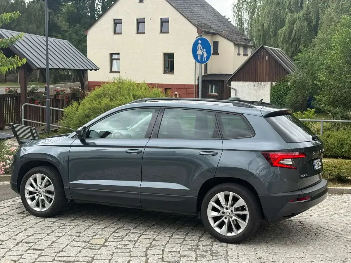 Gebraucht Skoda Karoq Style 150 PS (110 kW) 2021 Quarzgrau metallic SUV