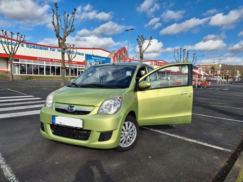 Grün Gebraucht 2008 Daihatsu Cuore Kleinwagen | 3.666 € (Teuer) - Bild 1/4