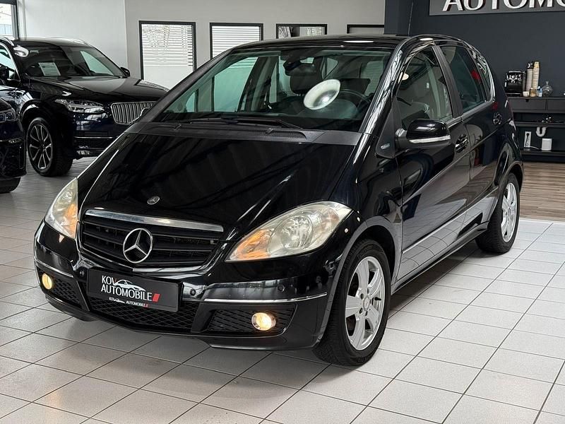 Gebraucht Mercedes A180 116 PS (85 kW) 2012 Schwarz Kleinwagen
