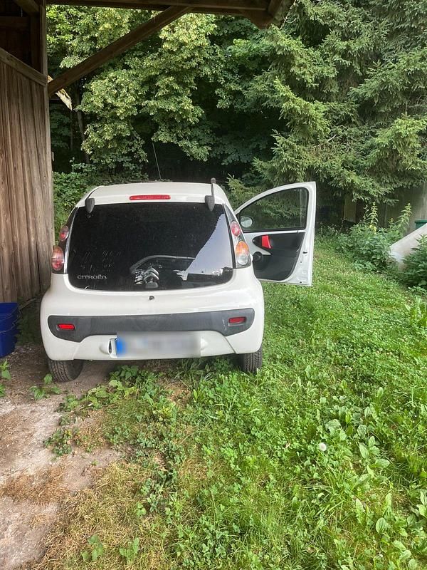 Weiß Gebraucht 2014 Citroën C1 Kleinwagen | 3.500 € - Bild 1/4