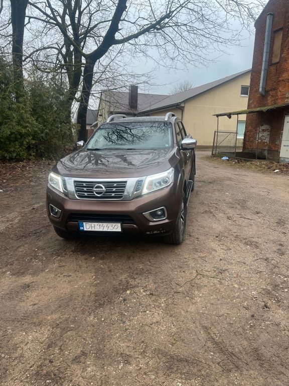 Braun Gebraucht 2016 Nissan Navara Abholung | 12.600 € (Fairer Preis) - Bild 1/4