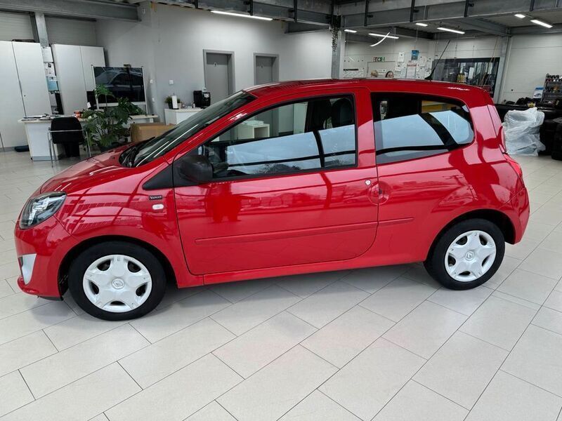Rot Gebraucht 2011 Renault Twingo Kleinwagen | 3.990 € (Teuer) - Bild 1/4