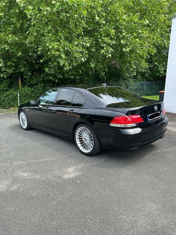 Gebraucht BMW 740 306 PS (225 kW) 2008 Schwarz Limousine