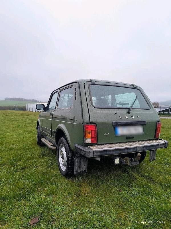 Second-hand Lada niva 83 CP (61 kW) 2017 Verde SUV