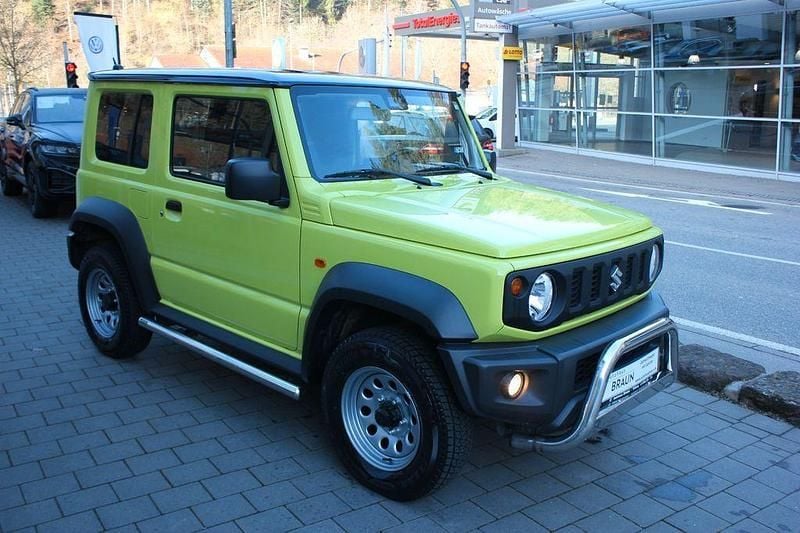 Gebraucht Suzuki Jimny Comfort+ 102 PS (75 kW) 2021 Grün SUV