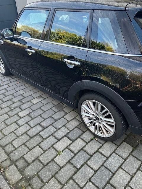 Second-hand Mini Cooper 136 CP (100 kW) 2017 Negru Hatchback