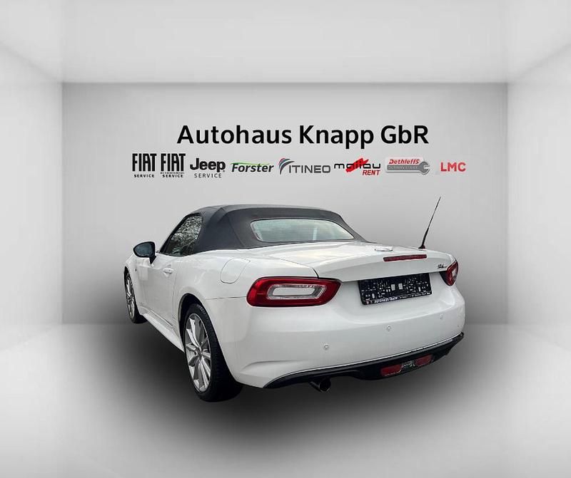 Gebraucht Fiat 124 Spider Lusso 140 PS (102 kW) 2017 Colore esterno (arctic white (solid)) Cabrio