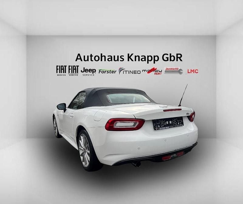 Gebraucht Fiat 124 Spider Lusso 140 PS (102 kW) 2017 Colore esterno (arctic white (solid)) Cabrio