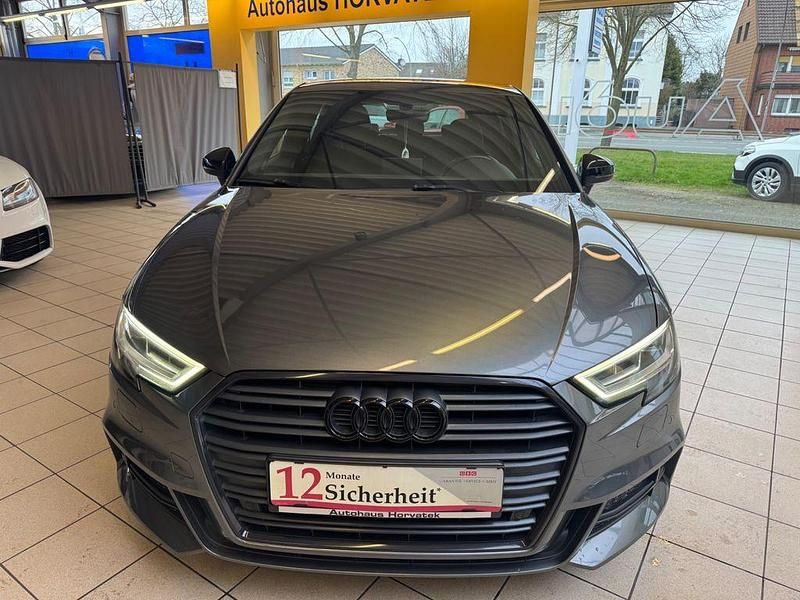 Gebraucht Audi A3 S-Line 150 PS (110 kW) 2019 Grau Limousine