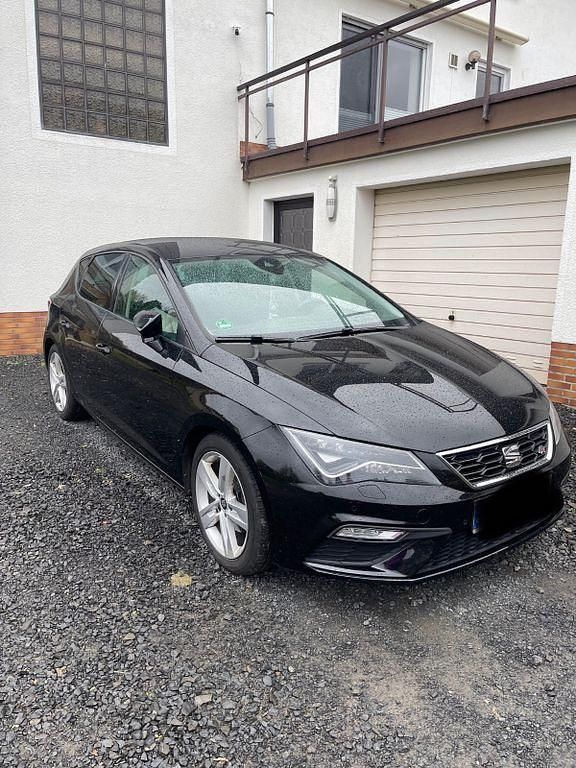 Schwarz Gebraucht 2019 Seat Leon FR Limousine | 15.800 € (Fairer Preis) - Bild 1/4