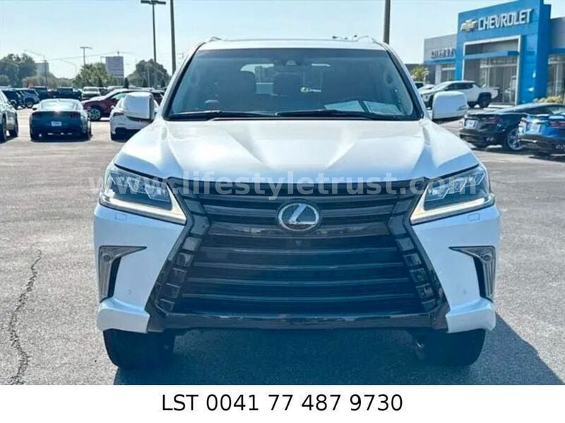 Weiß Gebraucht 2021 Lexus LX570 Luxury Line SUV | 79.454 € - Bild 1/4