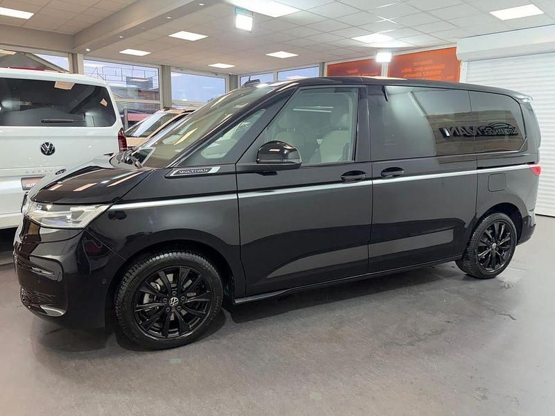 Gebraucht VW Multivan Style 177 PS (130 kW) 2025 Deep black Van