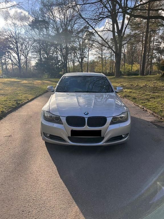 Gebraucht BMW 330 Performance 245 PS (180 kW) 2009 Silber Kombi