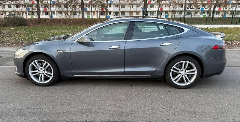 Gebraucht Tesla Model S 309 kW (421 PS) 2013 Grau Kleinwagen