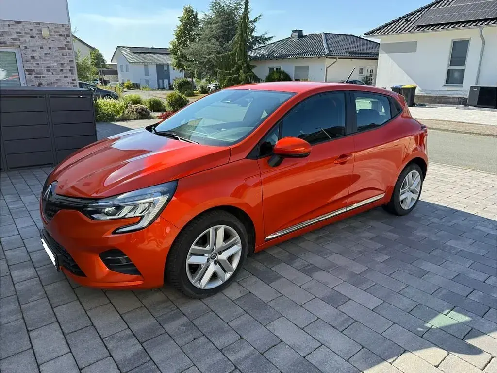 Gebraucht Renault Clio V Experience 73 PS (53 kW) 2020 Orange Limousine