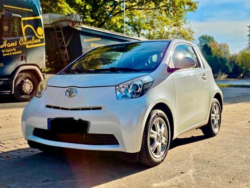 Weiß Gebraucht 2009 Toyota Aygo Kleinwagen | 3.300 € (Etwas zu teuer) - Bild 1/4