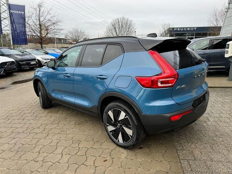 Gebraucht Volvo XC40 Plus 175 kW (238 PS) 2024 Fjord blue metallic/kontrastda SUV