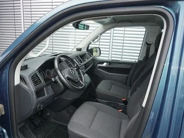 Gebraucht VW Multivan Trendline 150 PS (110 kW) 2018 Grün Van / Kleinbus