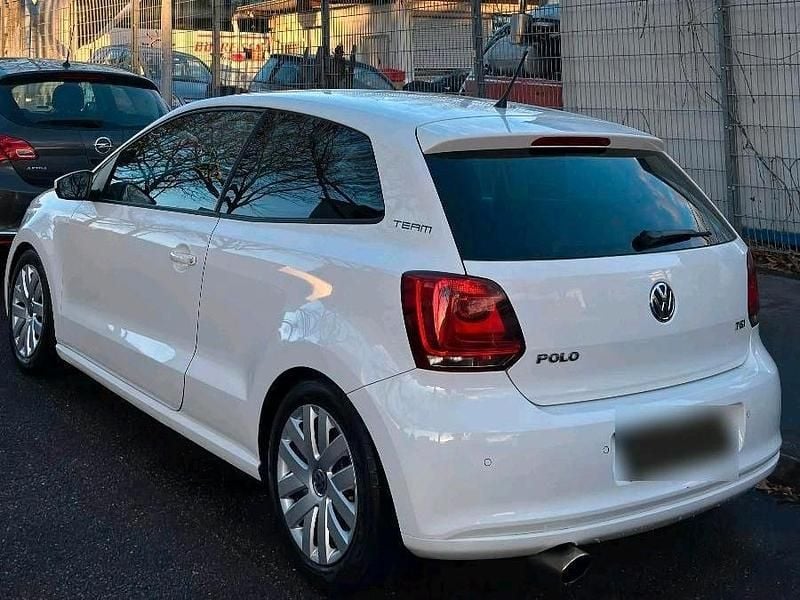 Gebraucht VW Polo Team 105 PS (77 kW) 2010 Weiß Kleinwagen