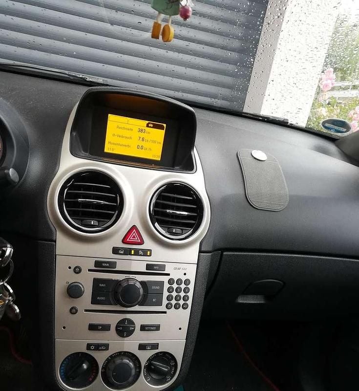 Gebraucht Opel Corsa Edition 90 PS (66 kW) 2009 Rot Kleinwagen
