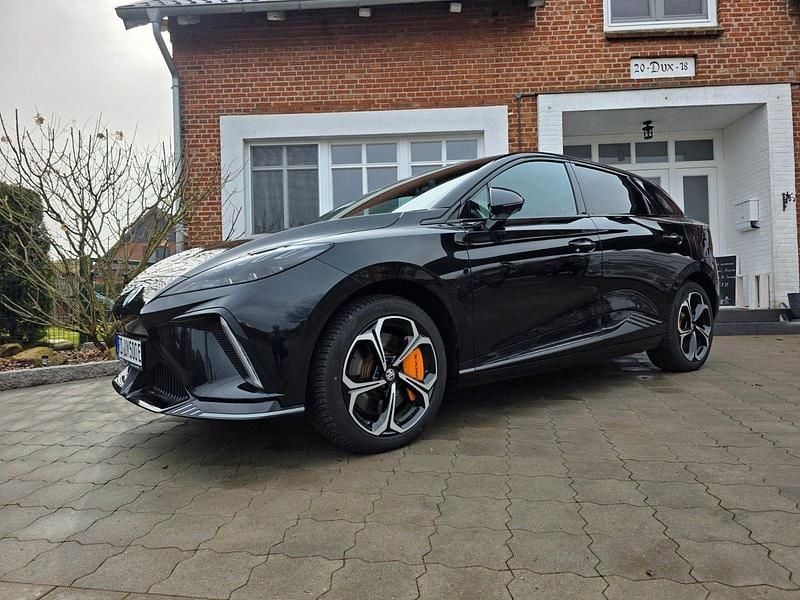 Gebraucht MG MG4 EV 319 kW (435 PS) 2024 Schwarz Kleinwagen