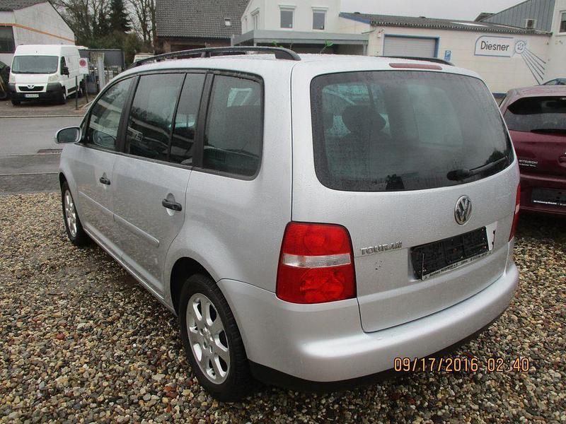 Gebraucht VW Touran Conceptline 102 PS (75 kW) 2005 Silber Van / Kleinbus