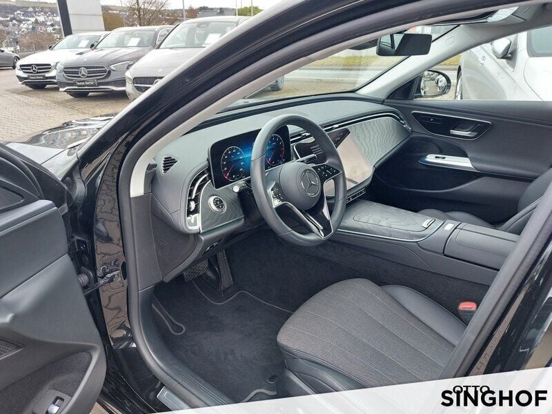 Usado Mercedes E200 Avantgarde 204 CV (150 kW) 2023 Negro Familiar