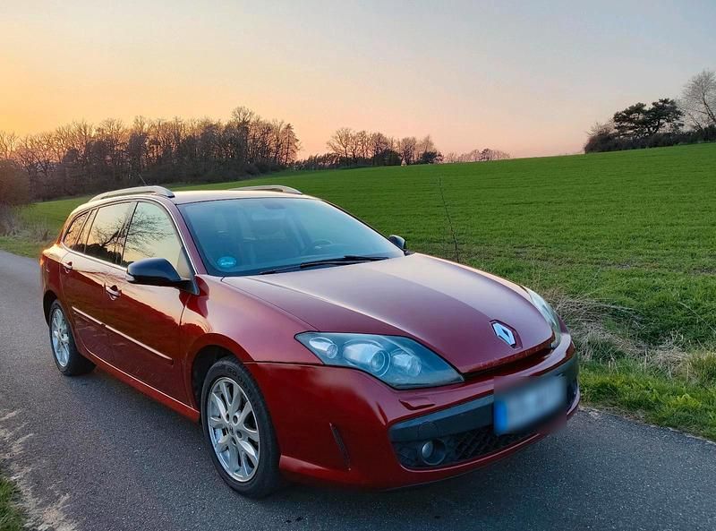 Gebraucht Renault Laguna III 150 PS (110 kW) 2010 Rot Kombi