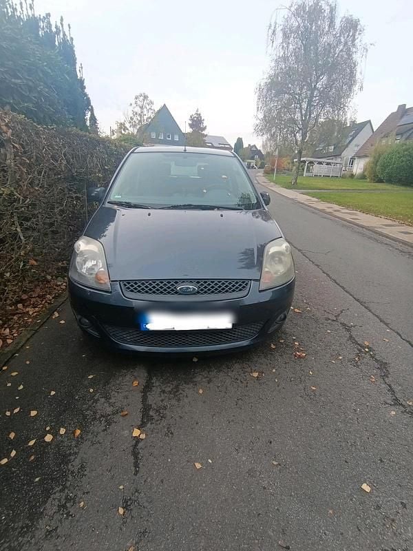Blau Gebraucht 2007 Ford Fiesta Kleinwagen | 1.000 € (Superpreis) - Bild 1/4