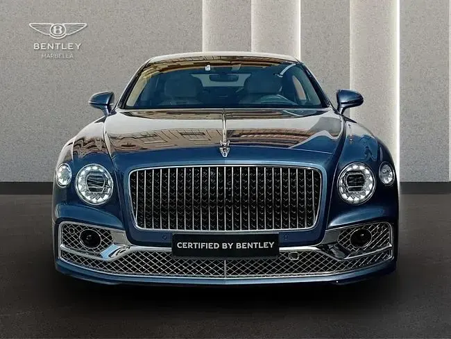 Gebraucht Bentley Flying Spur 551 PS (405 kW) 2023 Blau Limousine