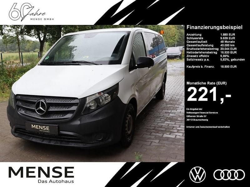 Arktikweiss Gebraucht 2020 Mercedes Vito Van / Kleinbus | 18.800 € - Bild 1/4