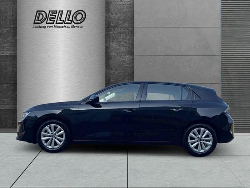 Gebraucht Opel Astra Enjoy 110 PS (80 kW) 2023 Diamant schwarz/karbon schwarz Limousine