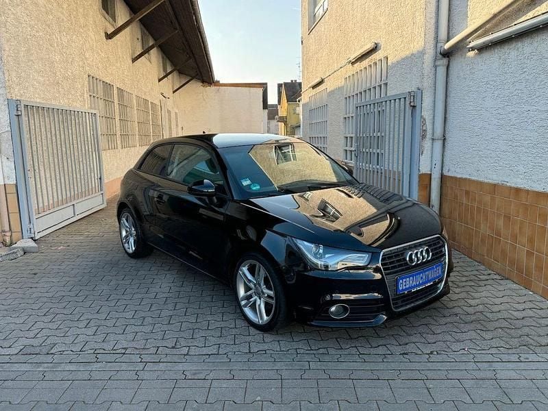 Schwarz Gebraucht 2010 Audi A1 Ambition Limousine | 7.999 € (Fairer Preis) - Bild 1/4