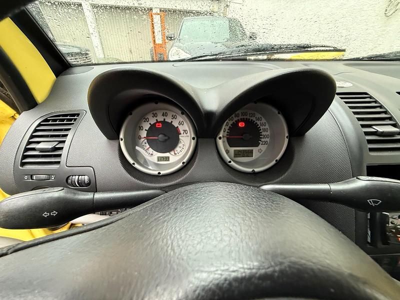Gebraucht VW Lupo 50 PS (36 kW) 1999 Gelb Kleinwagen