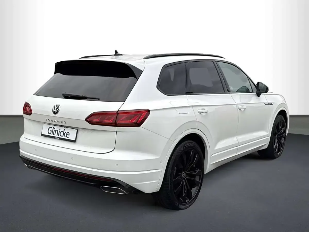 Gebraucht VW Touareg Atmosphere 286 PS (210 kW) 2021 Oryxweiß perlmutteffekt SUV