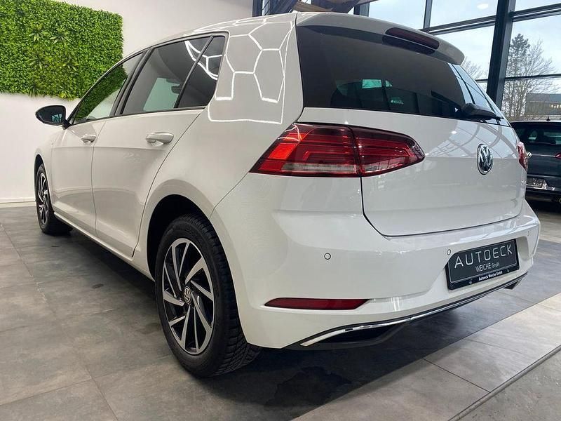 Gebraucht VW Golf VII Join 116 PS (85 kW) 2019 Weiß Limousine