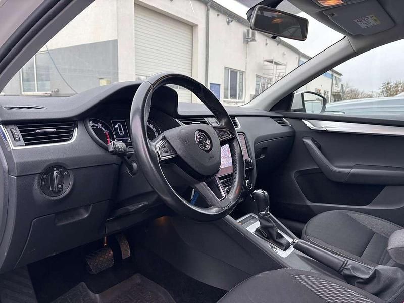 Gebraucht Skoda Octavia Ambition 150 PS (110 kW) 2019 Candyweiss Kombi