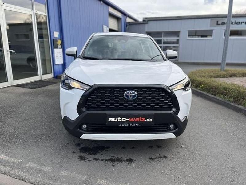 Gebraucht Toyota Corolla Hybrid Active 197 PS (144 kW) 2024 Weiß SUV