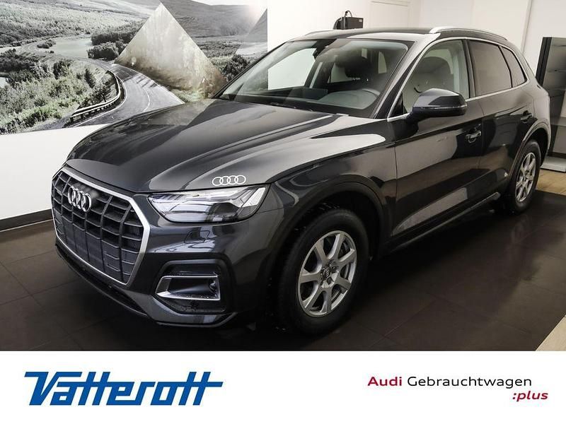 Manhattangrau (metallic) Gebraucht 2021 Audi Q5 Business SUV | 31.930 € (Fairer Preis) - Bild 1/4