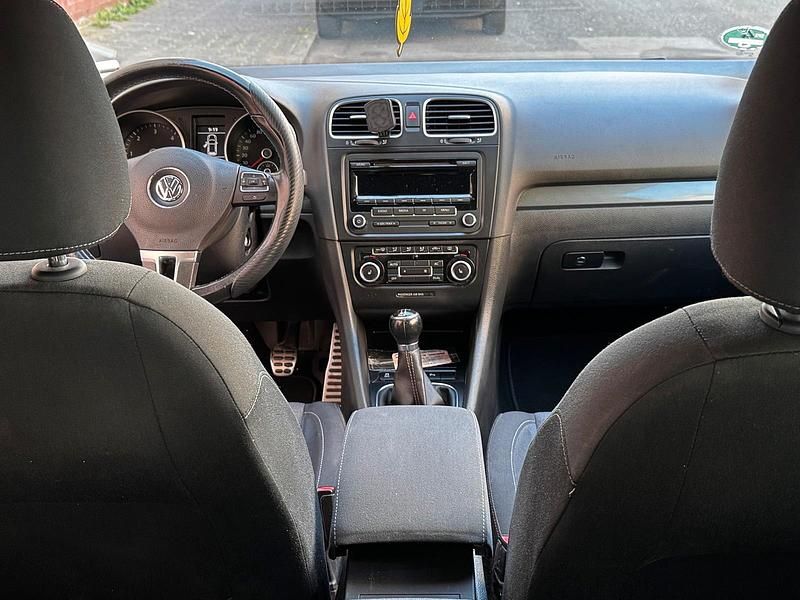 Schwarz Gebraucht 2011 VW Golf VI Style Limousine | 4.000 € (Fairer Preis) - Bild 1/4