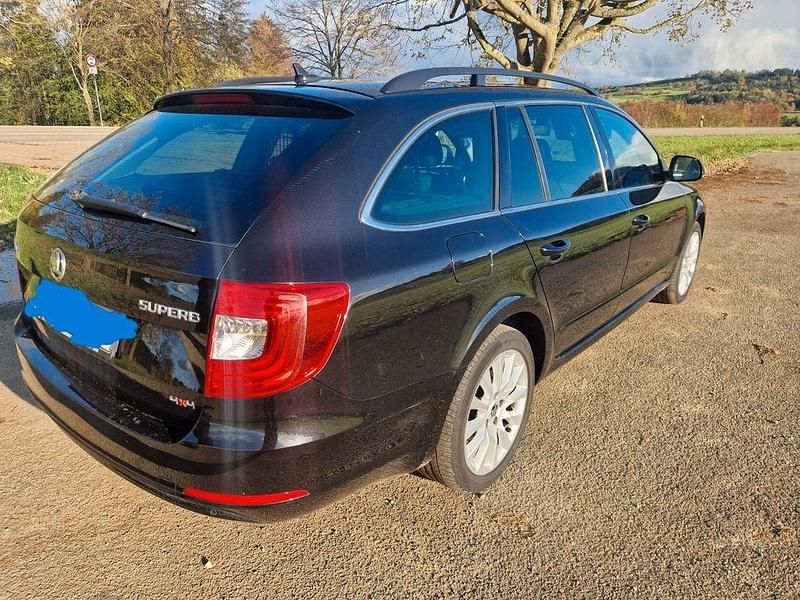 Gebraucht Skoda Superb Exclusive 170 PS (125 kW) 2015 Schwarz Kombi