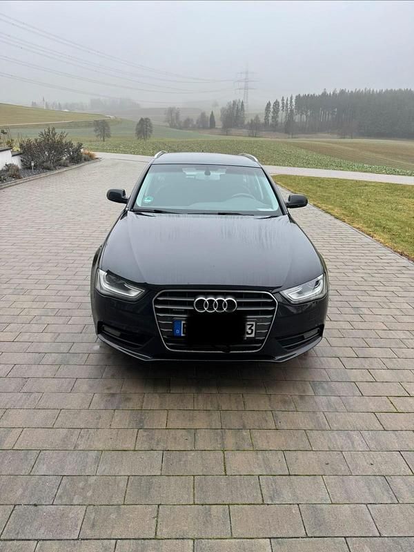 Second-hand Audi A4 Comfort 179 CP (131 kW) 2014 Negru Break