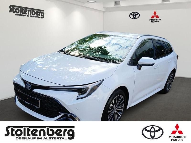 Weiß Neu 2024 Toyota Corolla Team Kombi | 29.980 € (Superpreis) - Bild 1/4