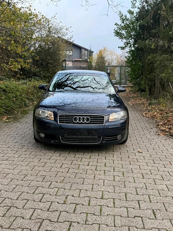 Blau Gebraucht 2003 Audi A3 Kleinwagen | 700 € (Fairer Preis) - Bild 1/4