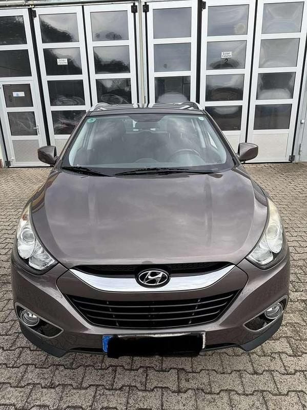 Braun Gebraucht 2013 Hyundai ix35 Style SUV | 8.500 € (Guter Preis) - Bild 1/4