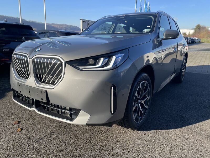 Skyscraper grau metallic Neu 2025 BMW X3 Sport Line SUV | 55.699 € - Bild 1/4