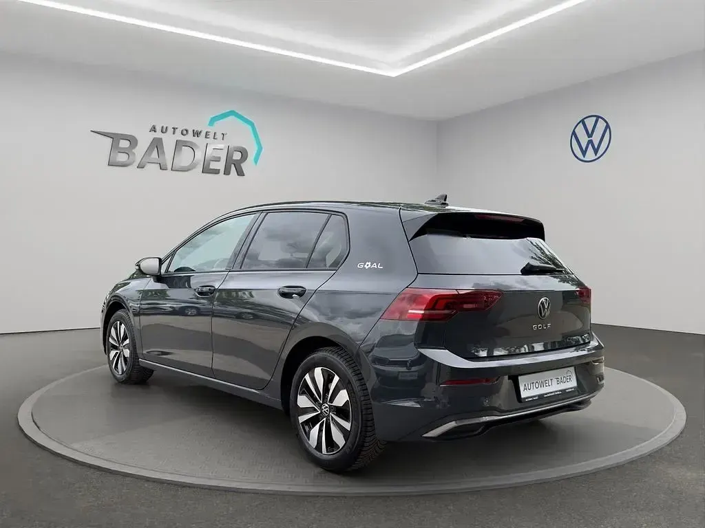 Gebraucht VW Golf VIII Goal 150 PS (110 kW) 2025 Uranograu Limousine