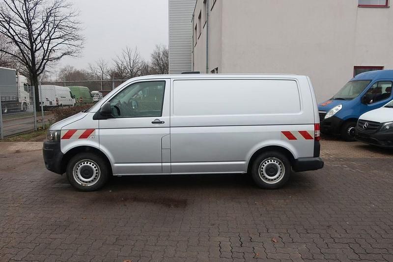 Gebraucht VW T5 140 PS (102 kW) 2014 Silber Van