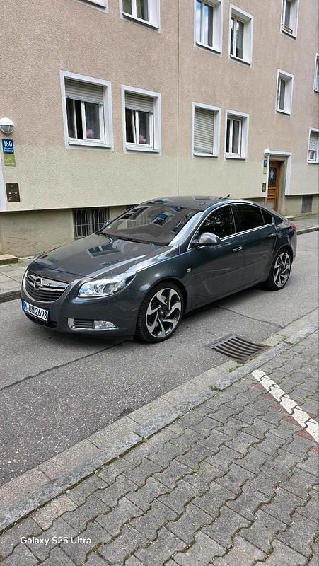 Grün Gebraucht 2013 Opel Insignia OPC Limousine | 7.999 € (Fairer Preis) - Bild 1/4